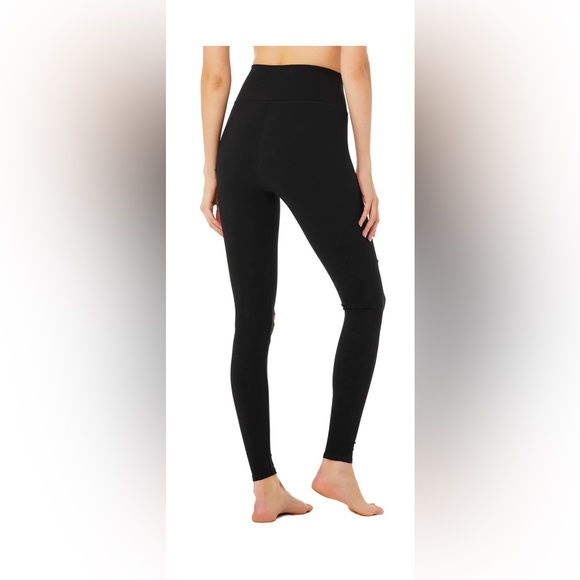 High-Waist Ripped Legging - Picture 3 of 3